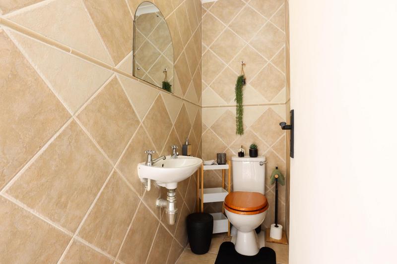 To Let 3 Bedroom Property for Rent in Parklands Western Cape